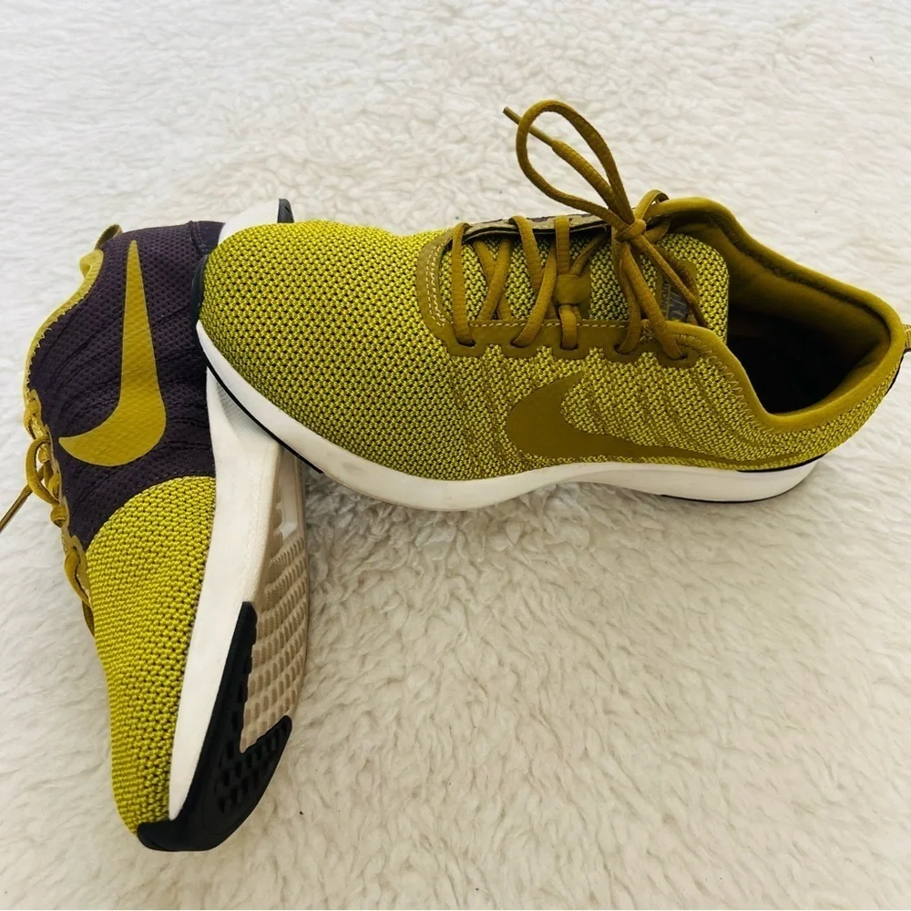Nike Dual tone Racer Unisex Sneakers Shoes W 7 M 5.5 EU 38